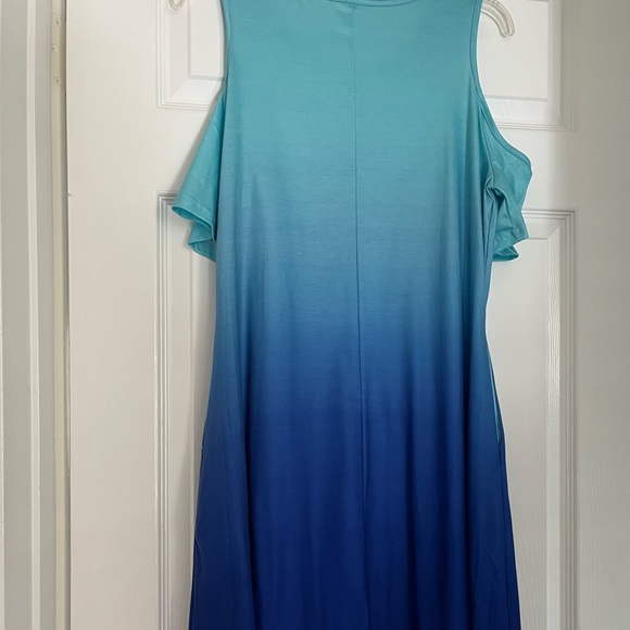 Off-shoulder Pretty Dress - Picture 5 of 5